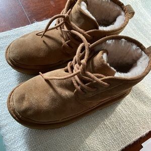Ugg boots camel kids size 3.0